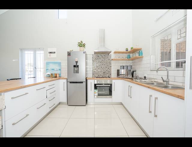 3 BEDROOM HOUSE FOR SALE IN MIDDEDORP